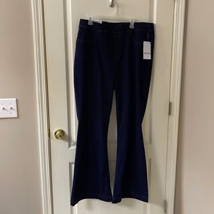COPY - Elastic waist flare Jean